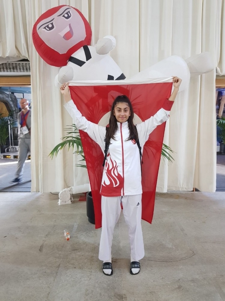 Melmek Sporcusu İspanya’da Avrupa 3.’sü Oldu