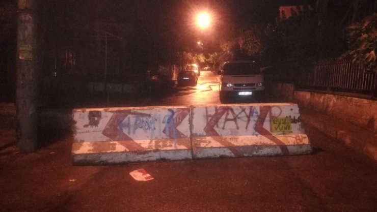 İzmir’de Sağanak Yağış Hayatı Felç Etti