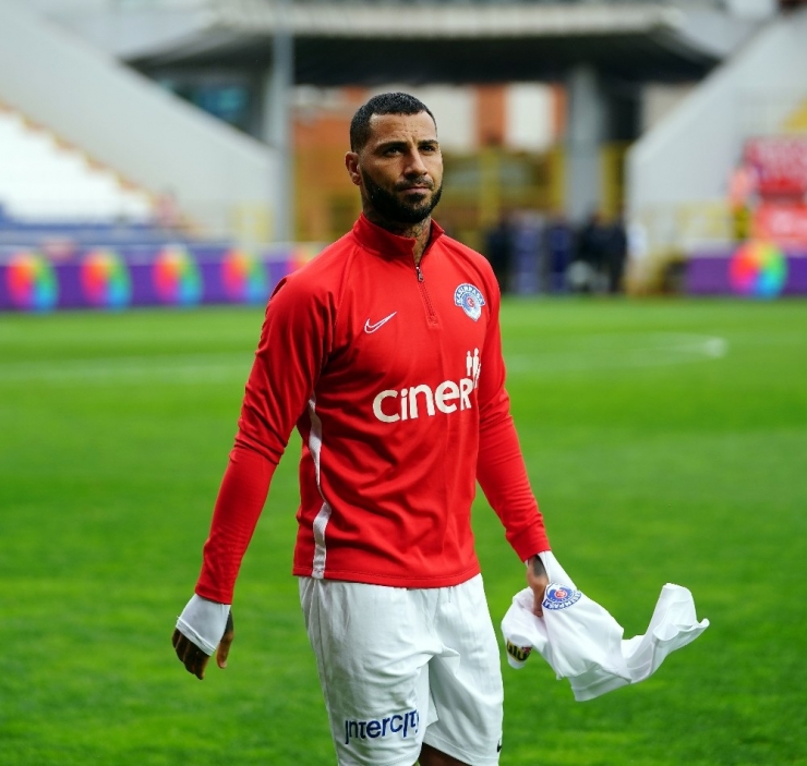 Süper Lig: Kasımpaşa: 1 - Konyaspor: 3 (İlk Yarı)