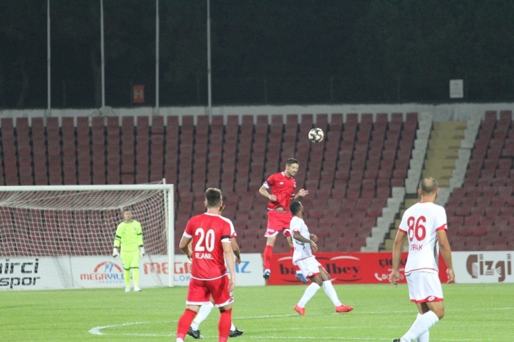 Tff 1. Lig: Balıkesirspor: 1 - Boluspor: 1 (İlk Yarı Sonucu)