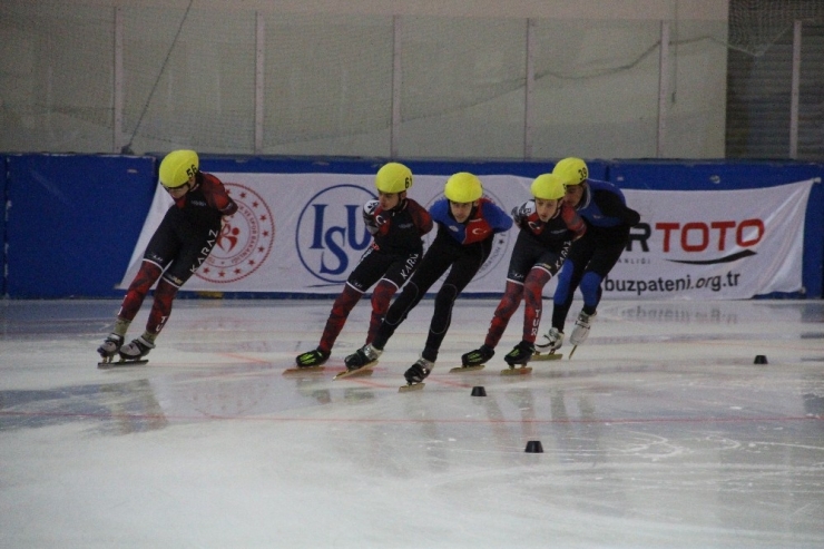 Erzurum’da Short Track Federasyon Kupası Heyecanı