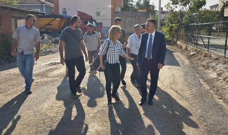 Adapazarı’nda Asfalt Çalışmaları Sürüyor