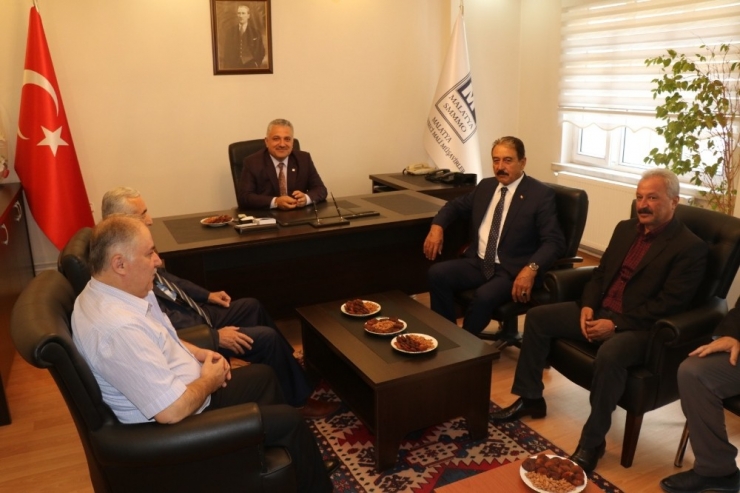 Esnaf Temsilcilerinden Boyraz’a Hayırlı Olsun Ziyaret