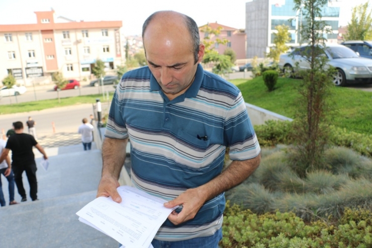 Tanıtım İçin Gittiği Geziden Borçlu Döndü