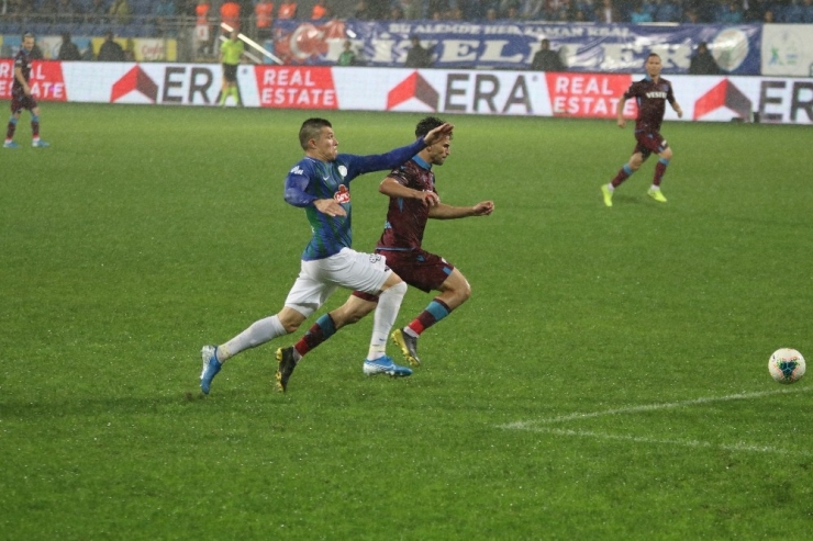 Süper Lig: Çaykur Rizespor: 1 - Trabzonspor: 2 (Maç Sonucu)