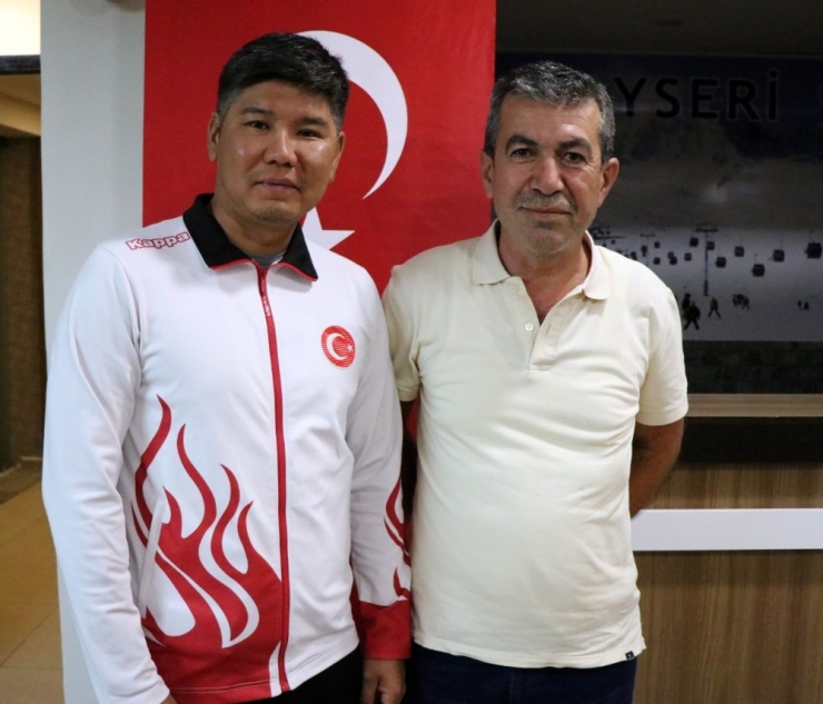 Kairat Baigudinov: "Olimpiyatlara 2 Sporcu Göndermek İstiyoruz"