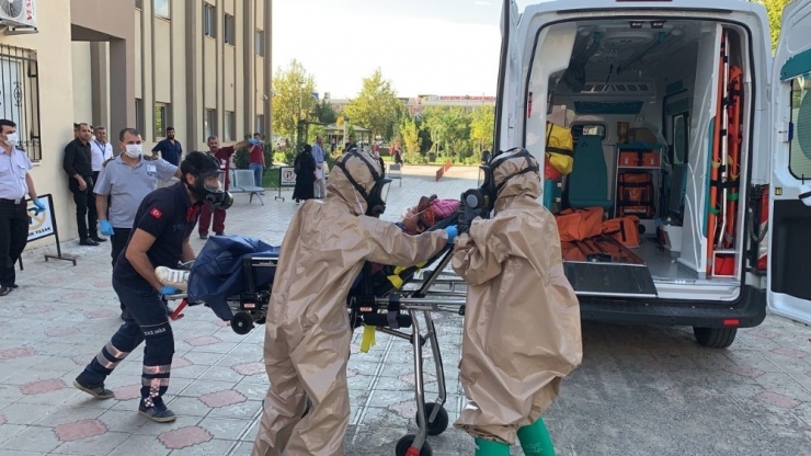 Metan Gazından Etkilenen Köylüler Hastanelere Kaldırılıyor