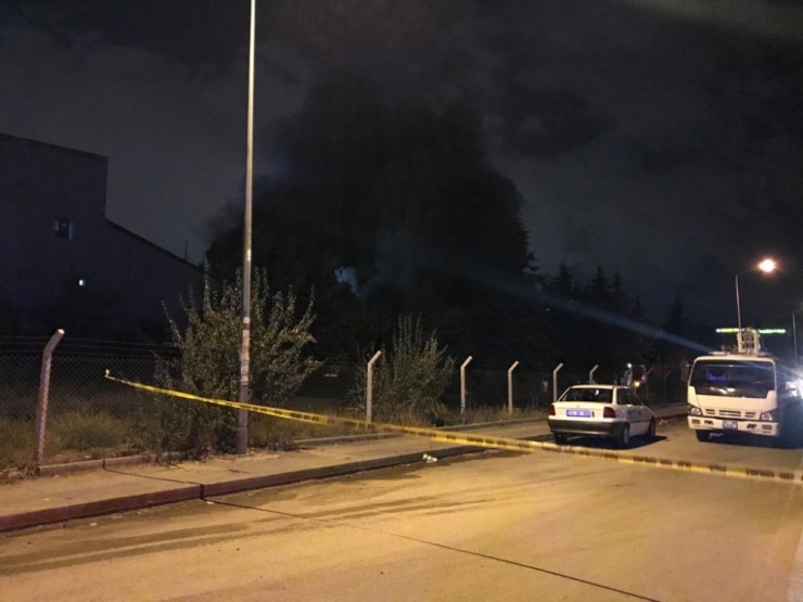 Başkent’te Fabrika Alev Topuna Döndü