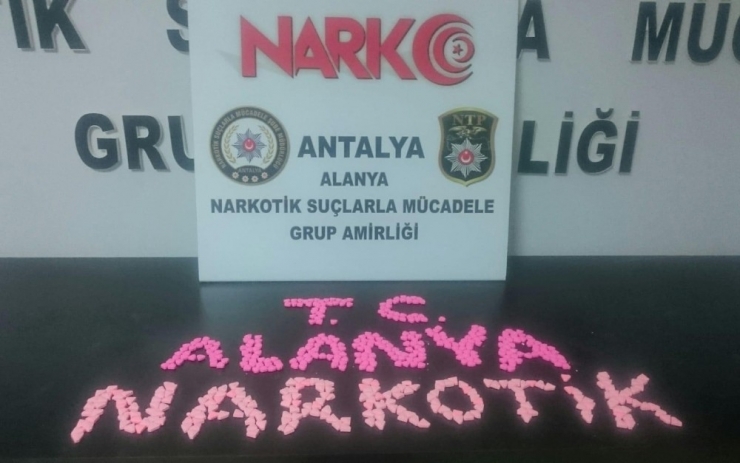 Alanya’da 560 Adet Uyuşturucu Hap Ele Geçirildi