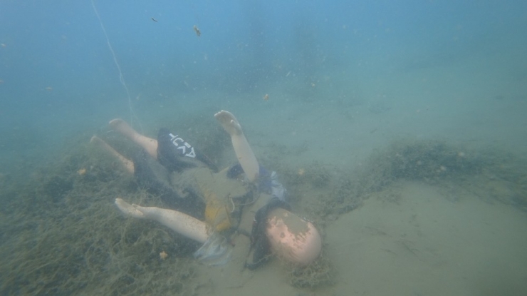 Akut Gönüllüsü 5 Kişi Sualtı Arama Kurtarma Uzmanlık Belgesi Aldı