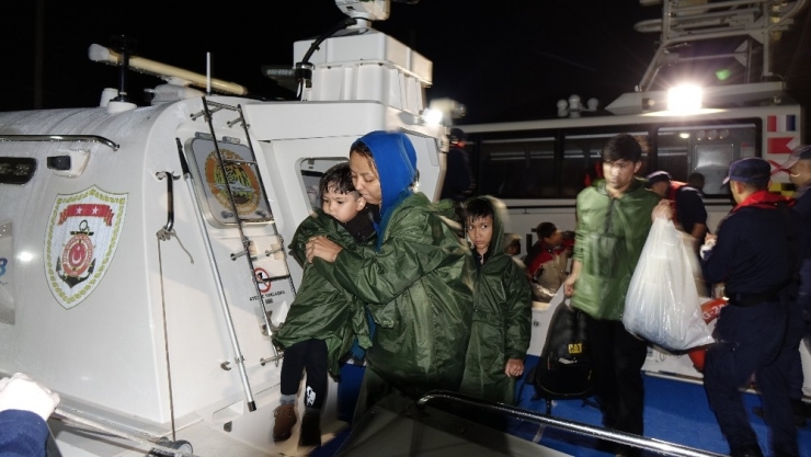 Çanakkale’de 105 Mülteci Yakalandı