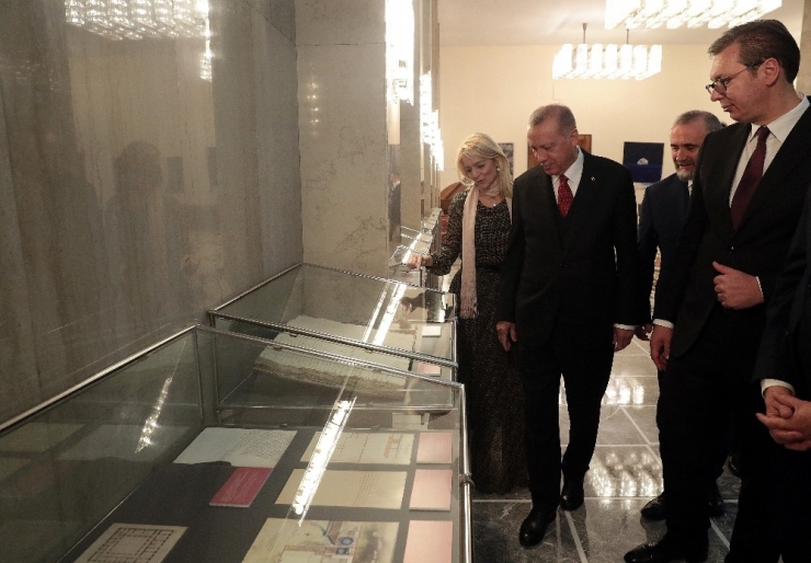 Cumhurbaşkanı Erdoğan Sırbistan’da Arşiv Sergisini Gezdi