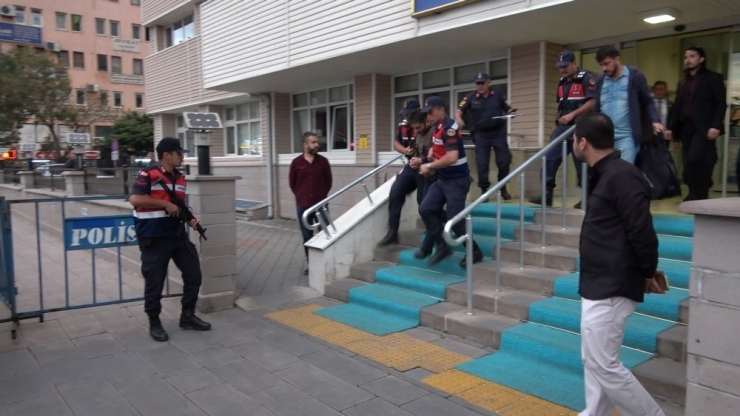 Cinayet Zanlısı 7 Aydır Saklandığı Evde Yakalandı