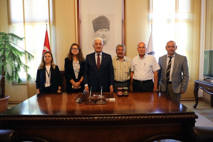 Büyükşehir Muğla’nın Balı İçin İmzaları Attı