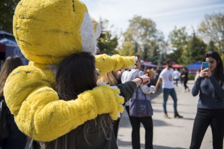 Öğrenci Kulüpleri Şenliği Başladı