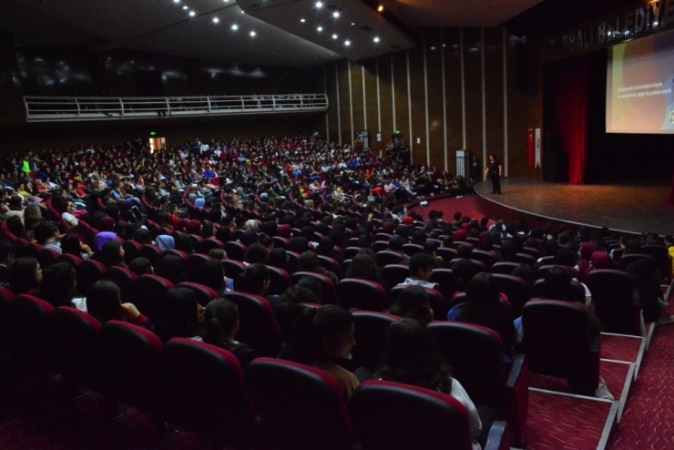 Torbalı’daki Kariyer Günlerine Yoğun İlgi