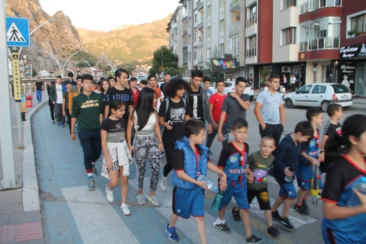 Türk Halk Müziği Eşliğinde Amatör Spor Haftası’nı Kutladılar