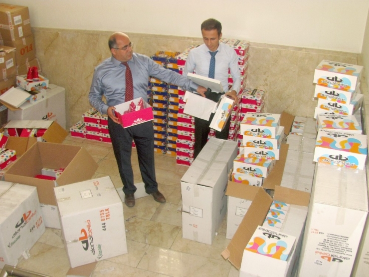 Araban’da 3 Bin 401 Öğrenciye Ayakkabı