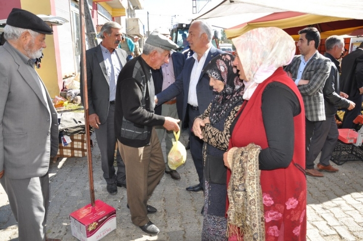Başkan Altay, Pazar Esnafıyla Buluştu