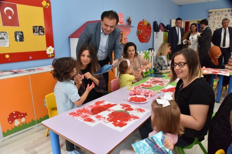 Başkan Şahin Minik Öğrencilerle Bir Araya Geldi