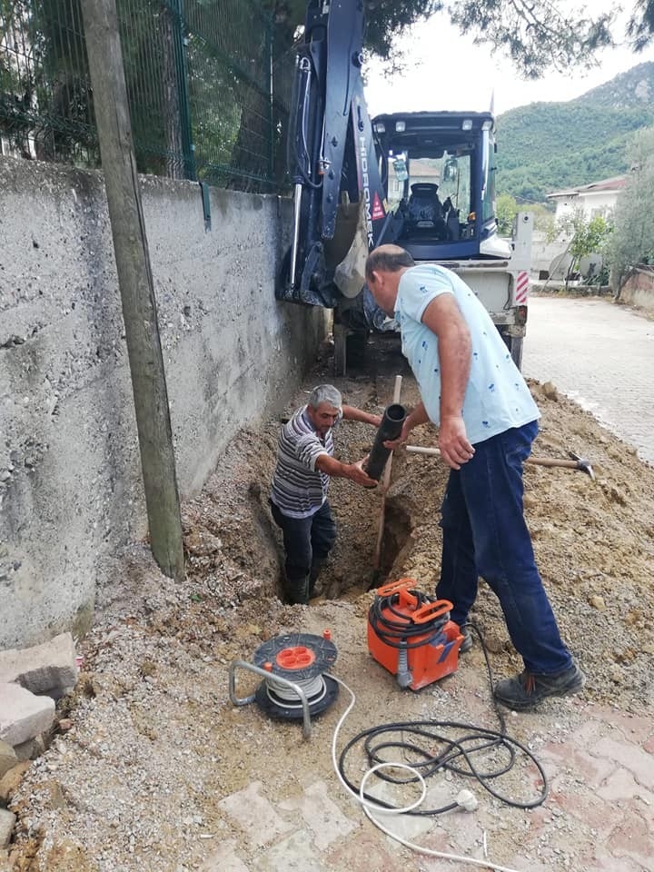 Bayırköy’de Su Patlağı Onarıldı