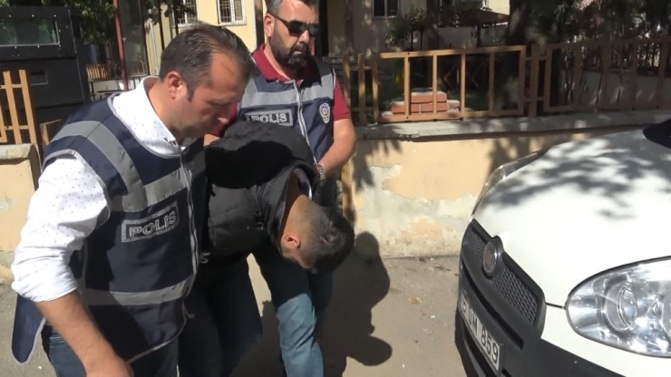 "Altınlarımı Bulun" Diye Dakikalarca Ağladı, Soyguncuları Affetti