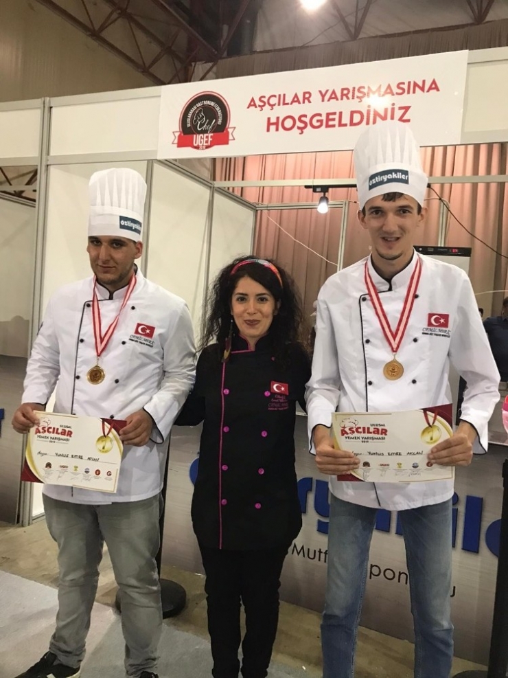 Cemil Meriç’te Eğitim Aldılar, Yarışmada 1. Oldular