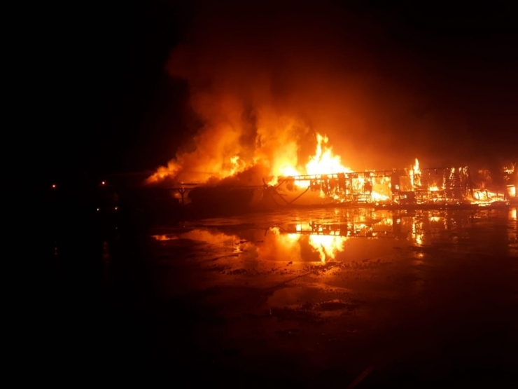 Parke Fabrikasında Yangın