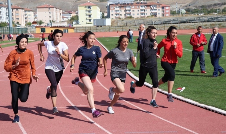 Erzincan’da “Amatör Spor Haftası" Atletizm Yarışmaları