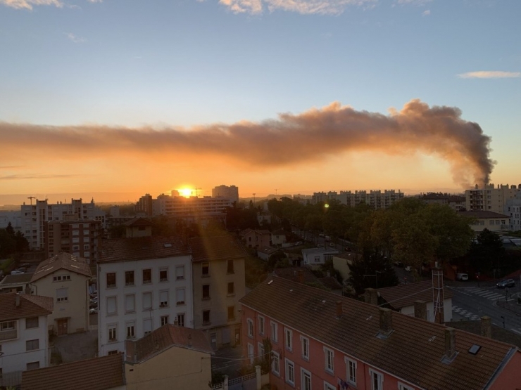 Fransa’da Korkutan Yangın