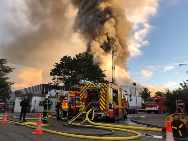 Fransa’da Korkutan Yangın