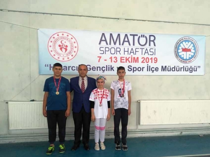 Hisarcık’ta Badminton Turnuvası