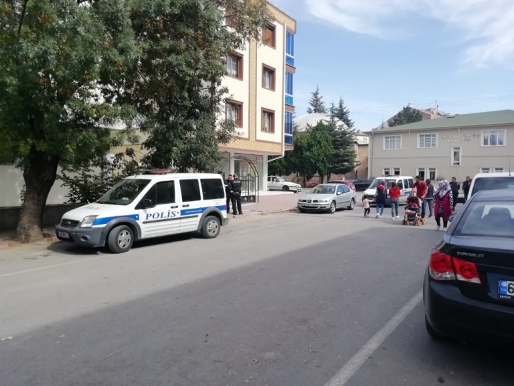 Kayseri’de Bir Kişi Tartıştığı Adamı Bıçaklayarak Öldürdü