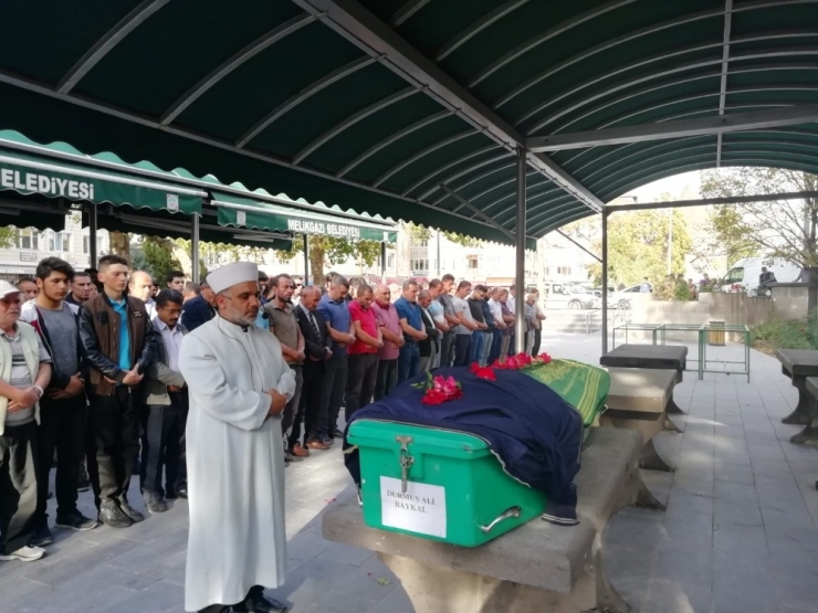 Feci Kazada Hayatını Kaybeden Genç Son Yolculuğuna Uğurlandı