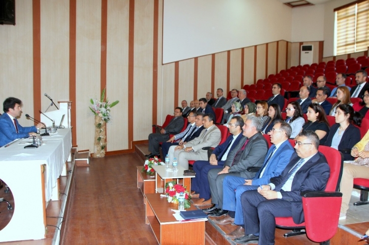 Akademik Ve İdari Birim Yöneticileriyle Değerlendirme Toplantısı Yapıldı