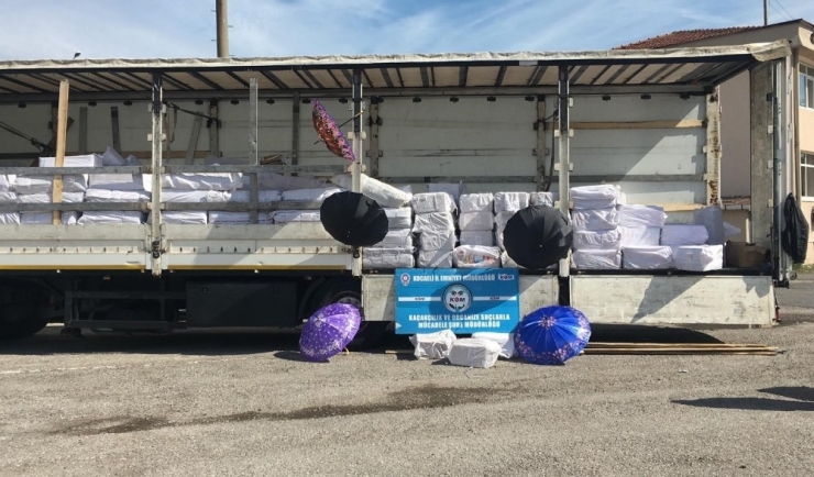Kocaeli’de 41 Bin 420 Adet Gümrük Kaçağı Şemsiye Ele Geçirildi