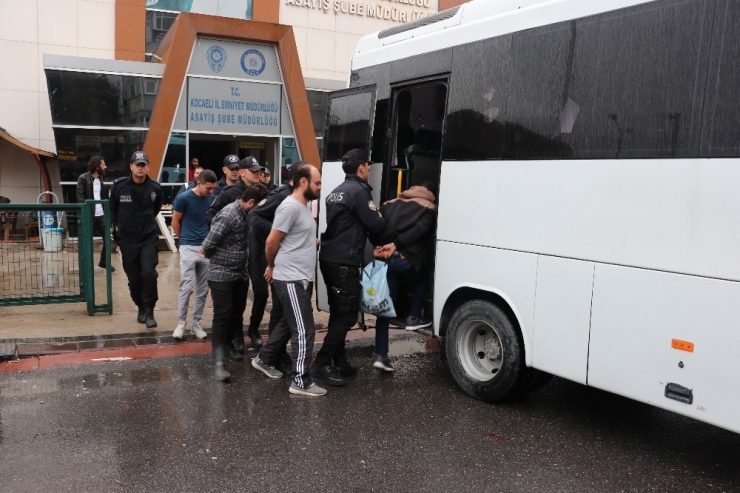 Kuş Serisi Otomobillere Dadanan 11 Kişilik Çete Kocaeli’de Çökertildi