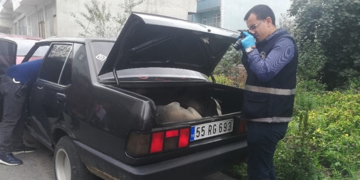 Park Halindeki Otomobilin Ses Sitemi Çalındı