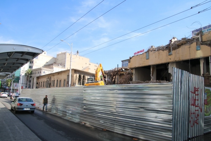 Şanlıurfa’da Eski Belediye Binasının Yeri "Yeşil Alan" Olacak