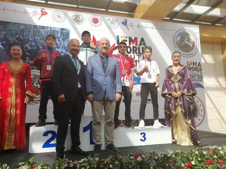 Şehzadeler’in Sporcusu Dünya 3.’sü Oldu