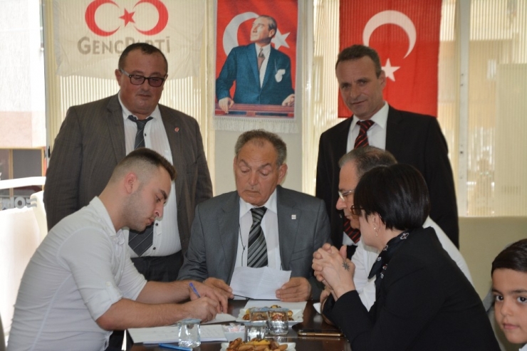 Genç Parti Söke İlçe Kongresini Yaptı
