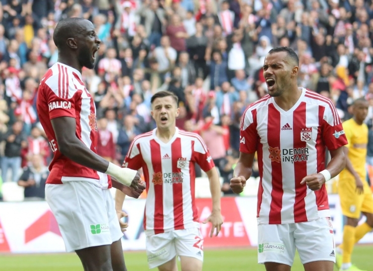Sivasspor 6 Futbolcusuyla 12 Kez Gol Sevinci Yaşadı