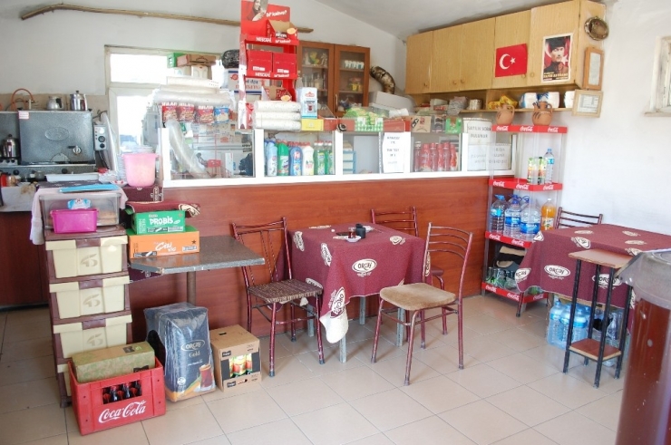 Havalandırma Camından Hırsız Girdi