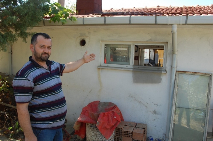 Havalandırma Camından Hırsız Girdi