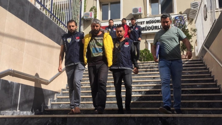 Ümraniye’de Market Soygunu Kamerada