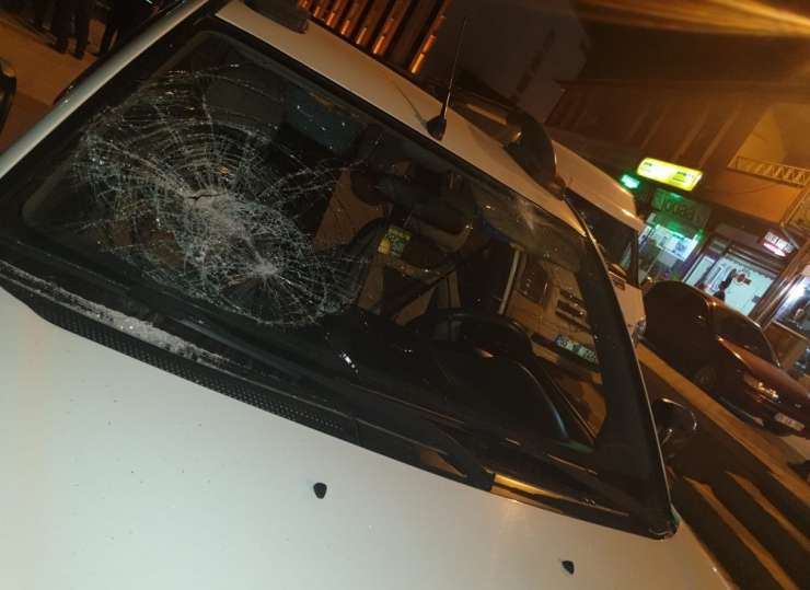 Seyyar Satıcılardan Zabıtaya Saldırı