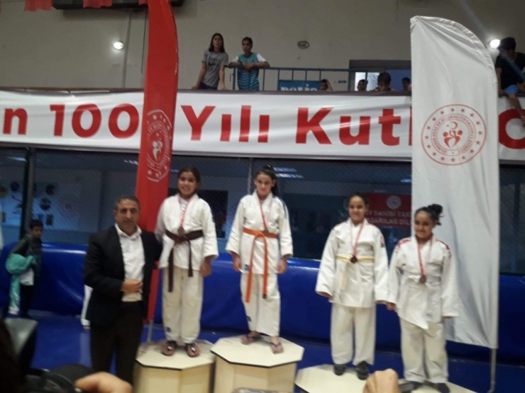 Yunusemreli Judocular Madalyaları Topladı