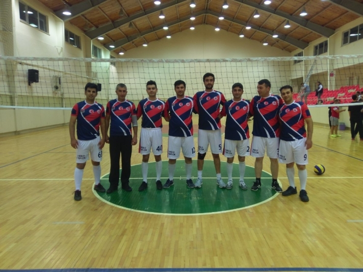Evinin Sultanları Voleybol Turnuvası Bünyan’da Başladı