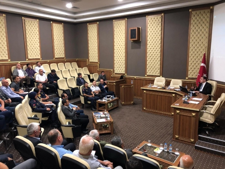 “Orman Yangınları” Ve “Elektrik Yangınları” Konusunda Muhtarlar Bilgilendirildi