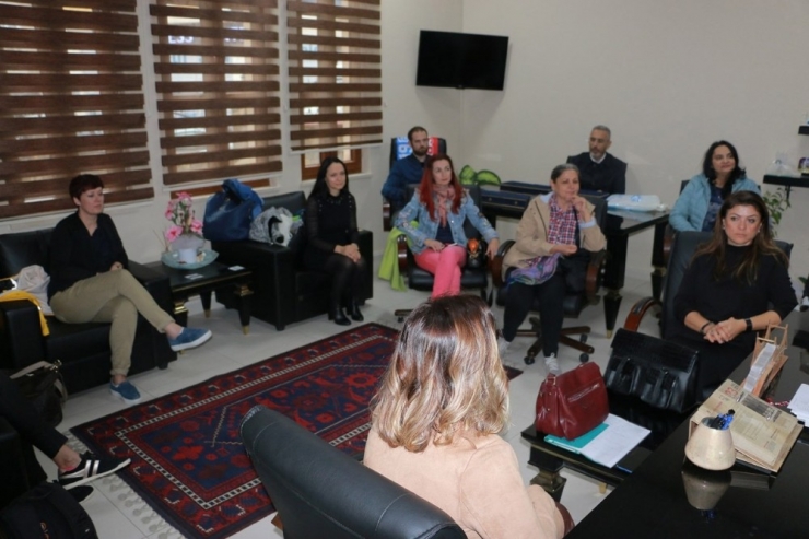 ’Erasmus+’ Proje Ortakları İlçe Milli Eğitim Müdürü Erkan Bilen’i Ziyaret Etti